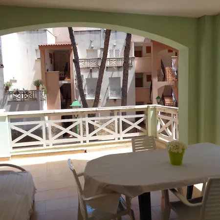 Apartman Ada Edison Apartamento, Parking, Aire Acondicionado, Wifi, Piscinas *